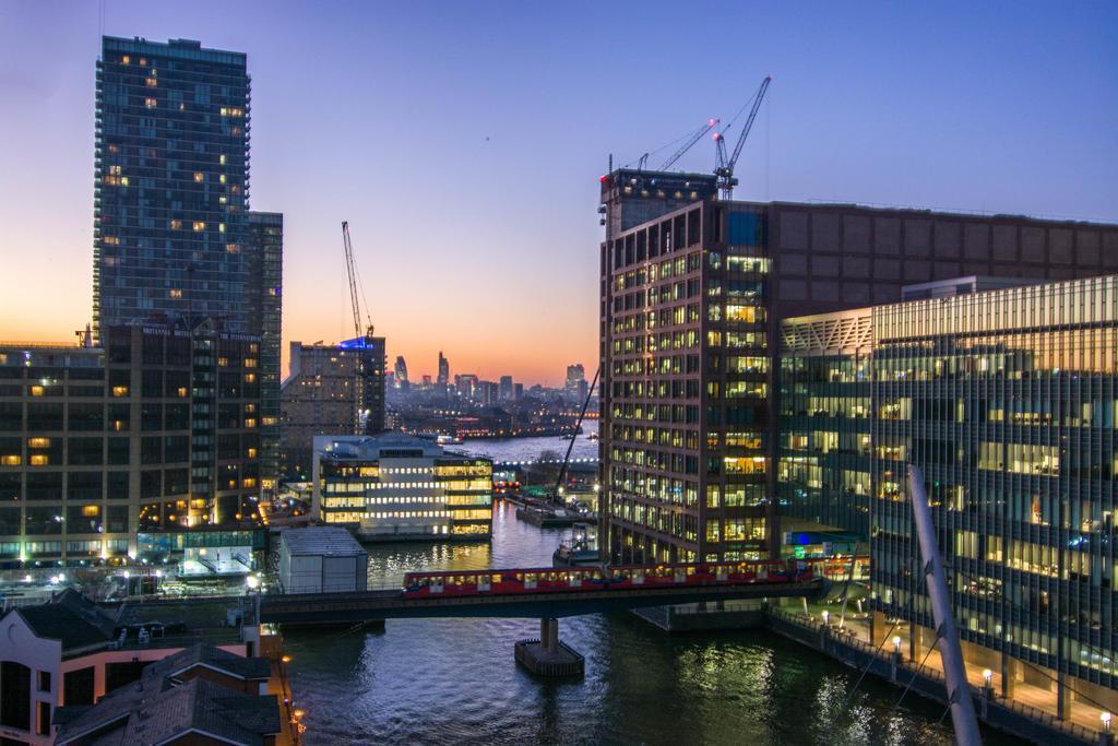 Canary Wharf - Corporate River View Apartments Londýn Exteriér fotografie